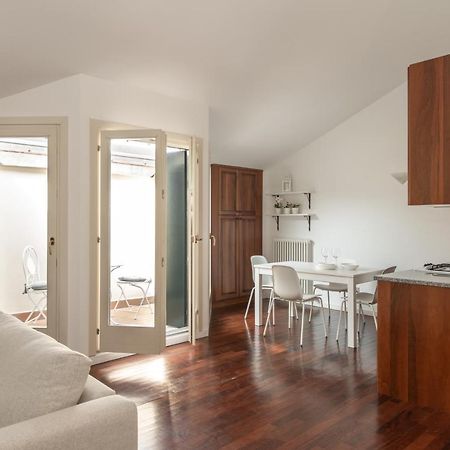Le Mura Vecchie Lecco Bagian luar foto